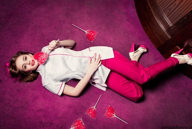 Tunika kosmetyczna SPA 7 biała z różową lamówką (b).jpg